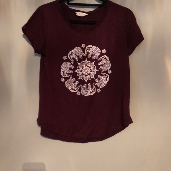 Cute and Comfortable VNeck Tee Shirt - Picture 3 of 7